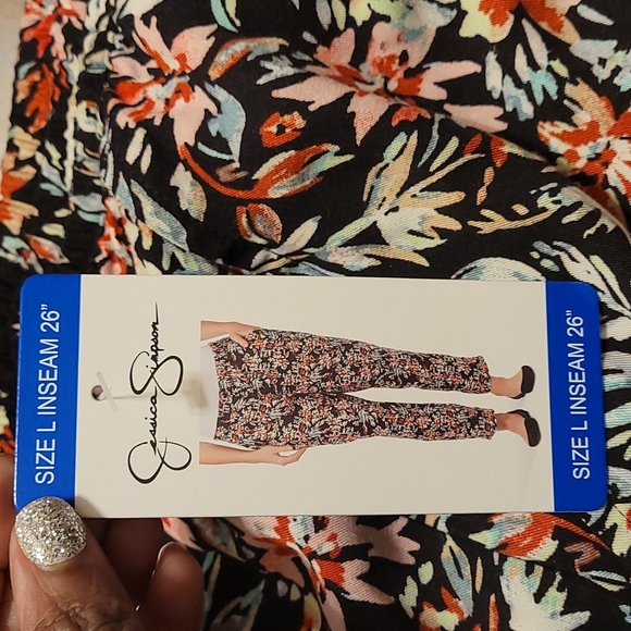 JESSICA SIMPSON CADIE FLORAL PRINT PANT SIZE L  BLACK FLORAL - Picture 4 of 10